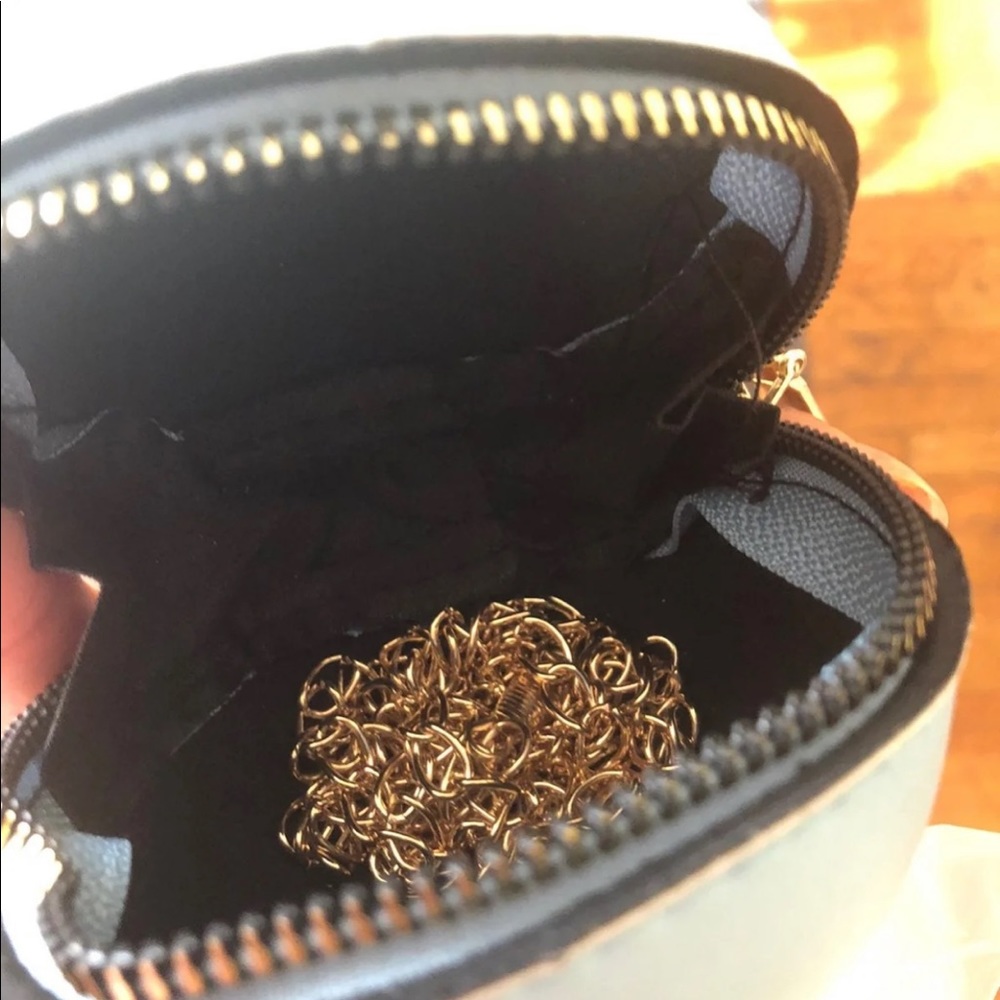 Purse - Picture 3 of 3